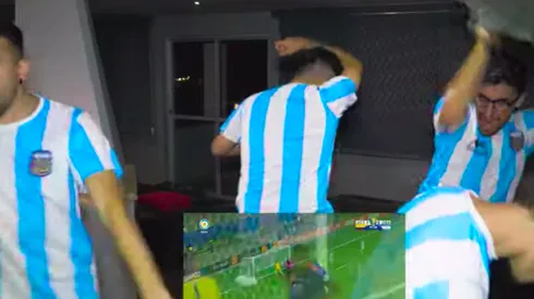 Los Displicentes pasando rabia con la albiceleste (Foto: Los Displicentes)