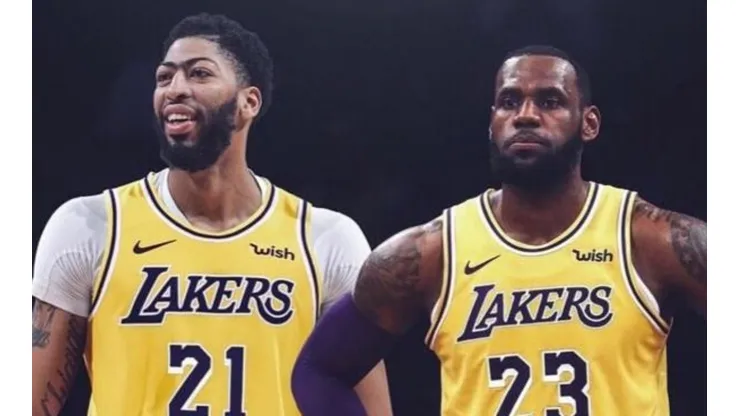 Anthony Davis se une a LeBron James en Los Lakers