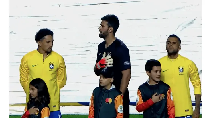 Brasil canta su himno a capela