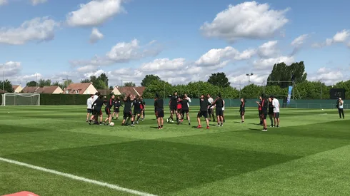 La Roja Femenina tuvo su último entrenamiento antes de enfrentar en París a Estados Unidos.