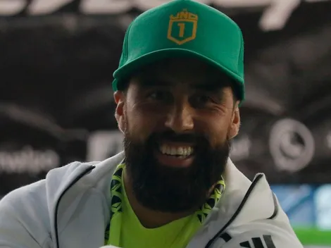 Bravo cumple su promesa y dicta clínica en el Cerro Barón