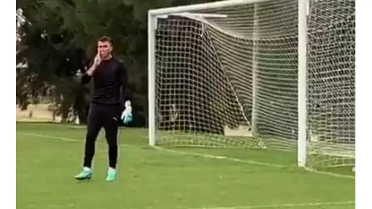 Muslera y su actitud polémica en el entrenamiento uruguayo