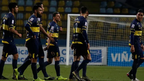 Everton no pudo jugar en casa ante Cobresal.