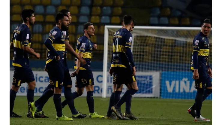 Everton no pudo jugar en casa ante Cobresal.