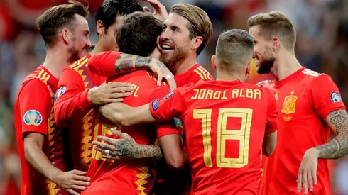 España celebra el gol de Sergio Ramos