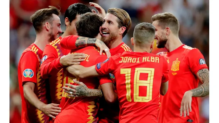 España celebra el gol de Sergio Ramos