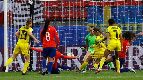 La jugada del 1-0 para Suecia. Gran definición que no pudo contener Tiane Endler