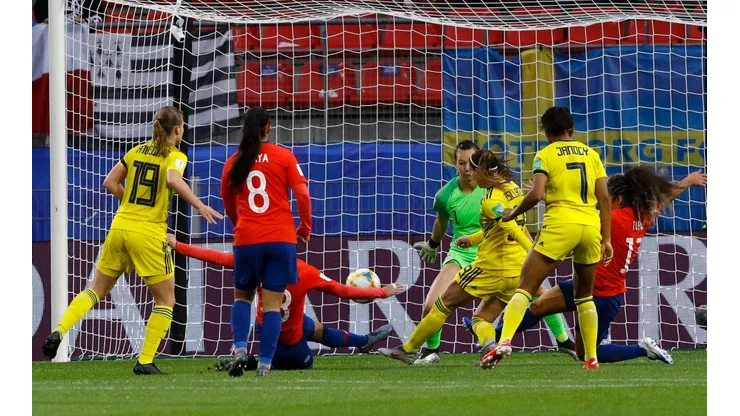 La jugada del 1-0 para Suecia. Gran definición que no pudo contener Tiane Endler