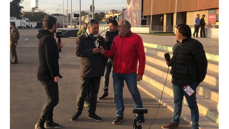 Víctor Hugo y Roberto Dueñas en el partido de Chile vs Haití