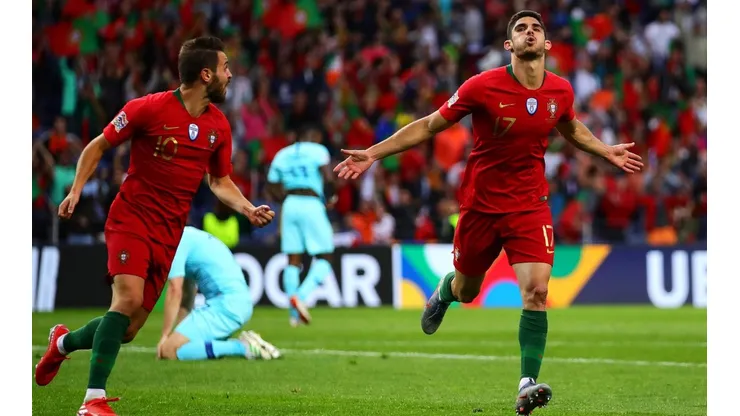 Guedes tras anotar el gol de la victoria ante Holanda