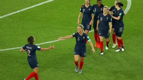 Francia celebra su triunfo ante Corea del Sur.