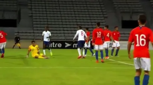 Luis Ureta no pudo con el cabezazo de Willock (8)