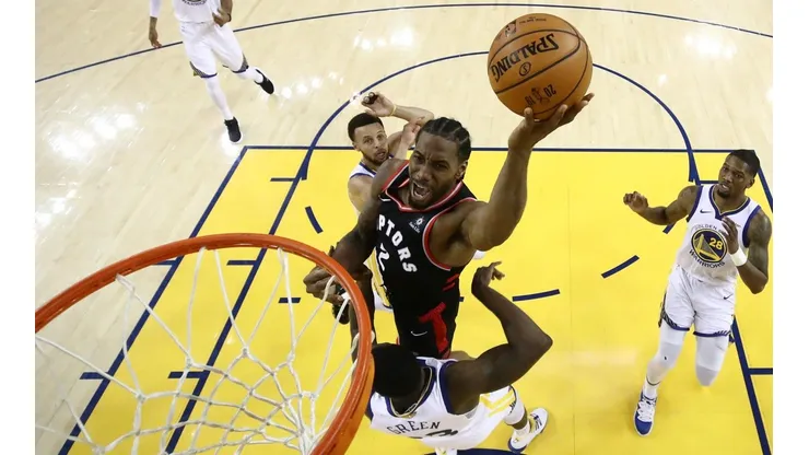 Kawhi Leonard fue el máximo anotador de los Raptors