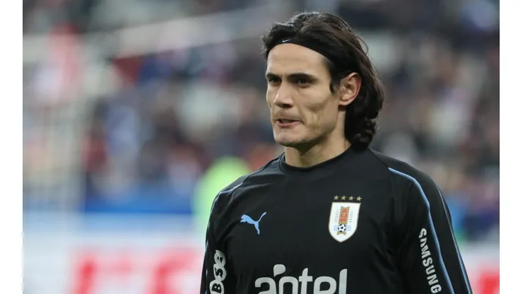 Cavani empieza a preocupar a La Celeste.