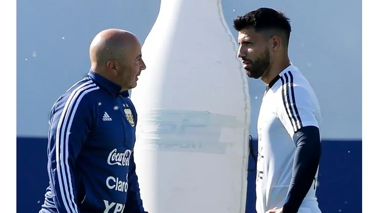 Jorge Sampaoli y Sergio Agüero durante un entrenamiento de Argentina en el mundial de Rusia 2018. (Foto: Getty Images)