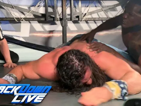 R-Truth gana por cuarta vez el título 24/7 tras vencer a Elias debajo del ring