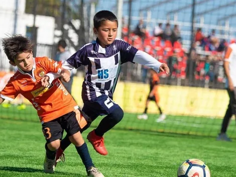 Los tíos Sánchez, Vidal y Medel saludan por su cumpleaños al hijo de Suazo