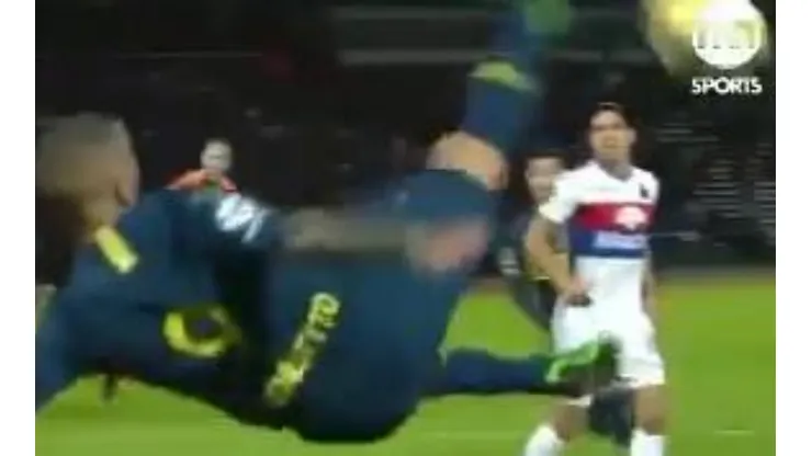 Una chilena al viento y cinco goles perdidos por Darío Benedetto en Boca-Tigre