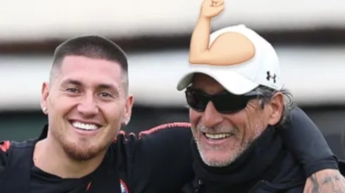 Nicolás Castillo saluda a Mario Salas y tapa el escudo de Colo Colo