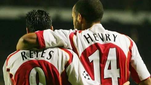 Thierry Henry junto a La Perla en Arsenal