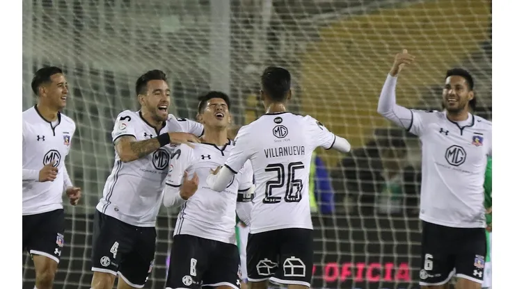 El jugador de Colo Colo recibió la distinción #GranMaestro de Juan Maestro.