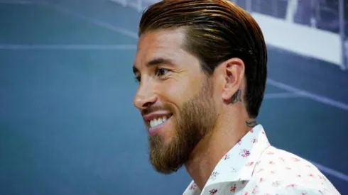 Sergio Ramos llegando a la conferencia de prensa