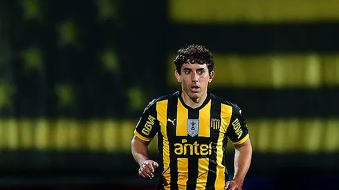 Mathías Corujo vuelve a las canchas después de un año