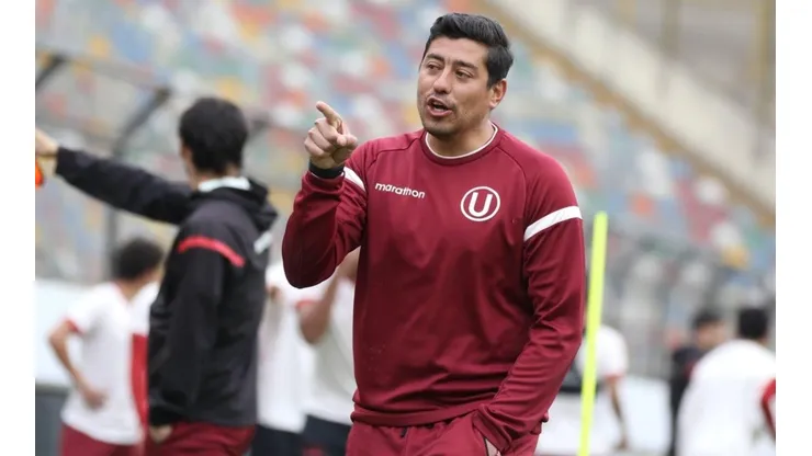 Nicolás Córdova cesado de sus labores en Universitario