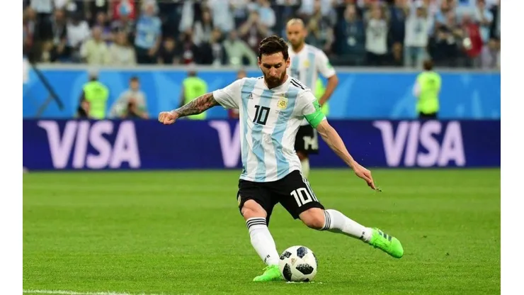 Mario Kempes: "Messi llega en mal momento"