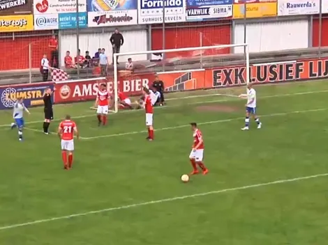 Lo marca y lo valida: gol del árbitro en Holanda