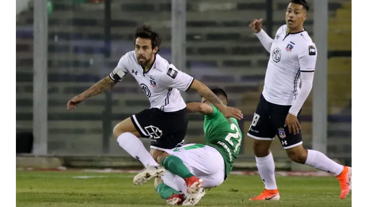 Jorge Valdivia sale lesionado a los cinco minutos
