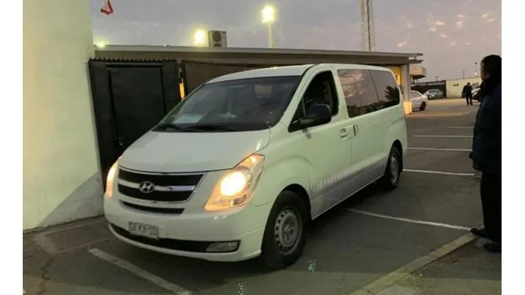 Bus de Colo Colo queda en panne