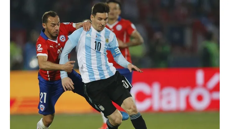 Díaz y la Roja le aguaron la fiesta a Messi el 2015 y 2016.