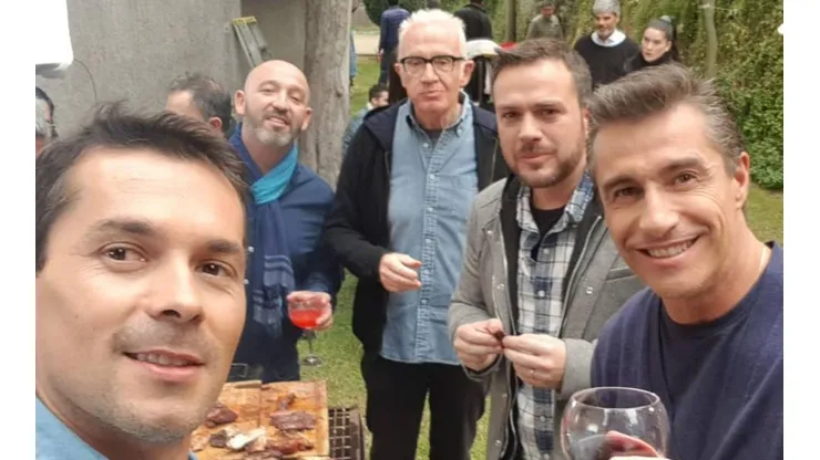 Equipo de TVN y Canal 13 con un asado previo a la Copa América