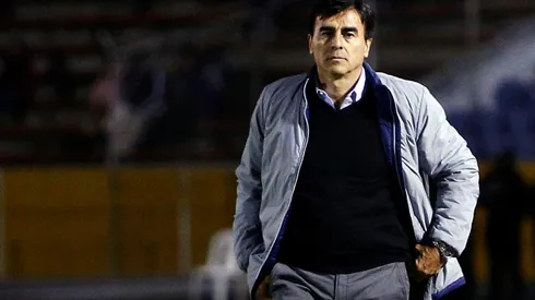 Gustavo Quinteros solo sumó un punto en cuatro partidos internacionales con la UC