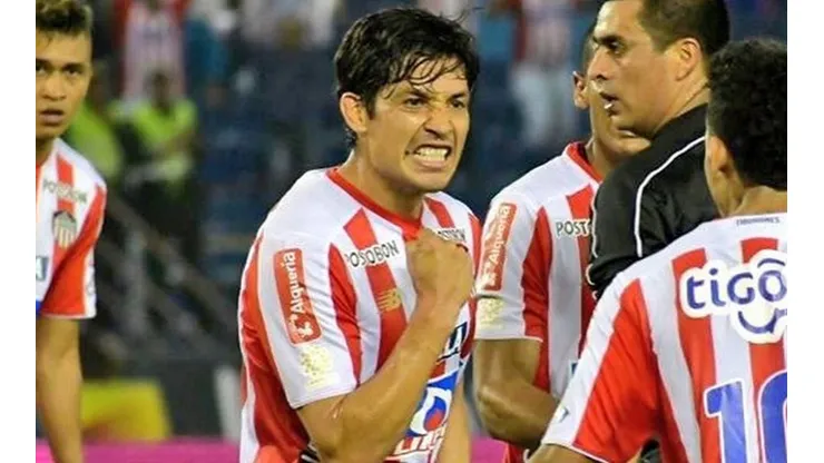 El 14 tiene todo el apoyo de su arquero.