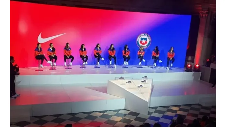 El evento en el Club de La Unión tuvo como protagonistas a las jugadoras de la Roja Femenina.