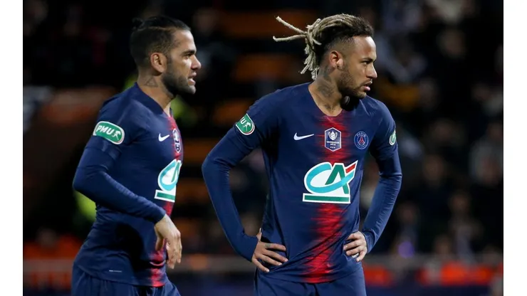 Dani Alves: "¿Nos jugamos la Torre Eiffel a que Neymar se queda en PSG?