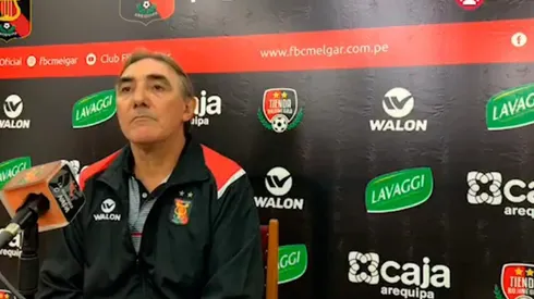 DT que eliminó a la U renuncia luego de papelón en Copa Sudamericana