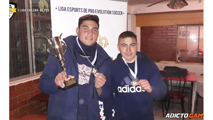 Estefan Díaz y Adolfo Acevedo son los campeones de la Copa Gamer RedGol