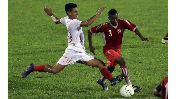 Araneda (izquierda) ya jugó en las cadetes de Barnechea antes de volver a Tahiti