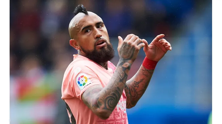 Arturo Vidal jugando por Barcelona