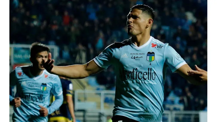 O'Higgins remonta el partido a Everton y se mete en la parte alta de la tabla