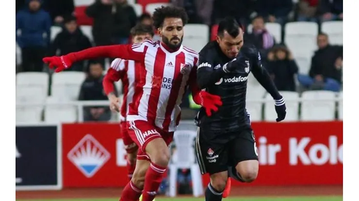 Gary Medel se demoró 27 días en recuperarse de su lesión