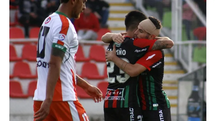 Palestino goleó a Cobresal.