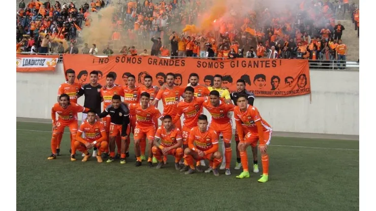 Cobreloa ante Barnechea.