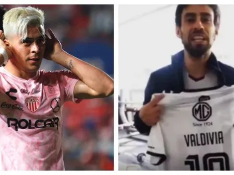 Brian Fernández saca todo su lado colocolino con la camiseta del Mago