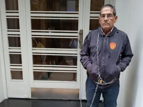 ¡En Argentina esto no pasa! Dirigente se encadena a AFA por errores arbitrales