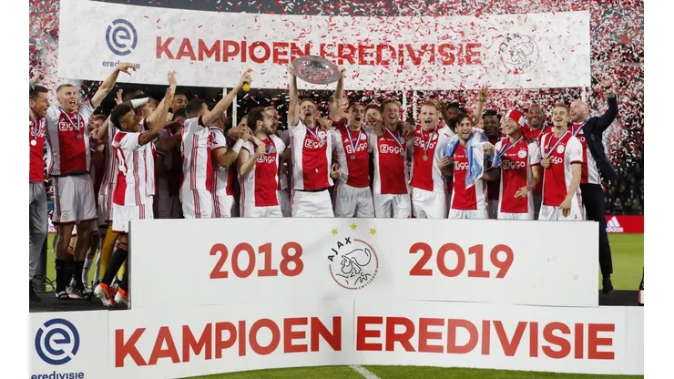 Ajax es campeón de Holanda después de cinco años