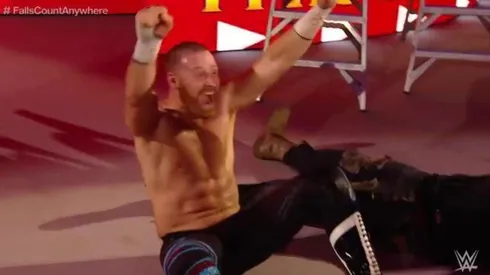 Sami Zayn vence a Braun Strowman y le quita el puesto en Money In The Bank